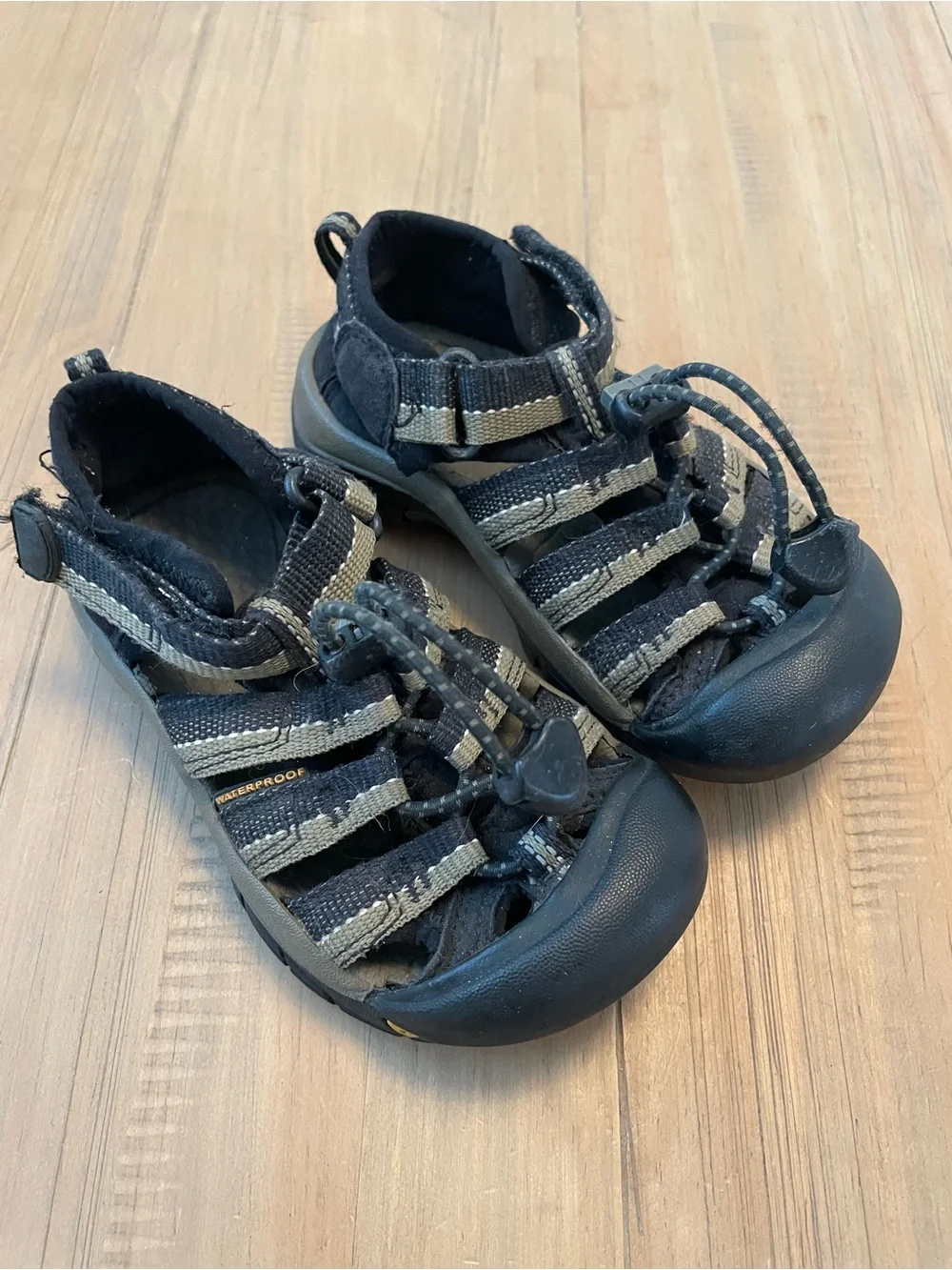 Keen Toddler 10 Black and Tan Closed-Toe Sport Sandals